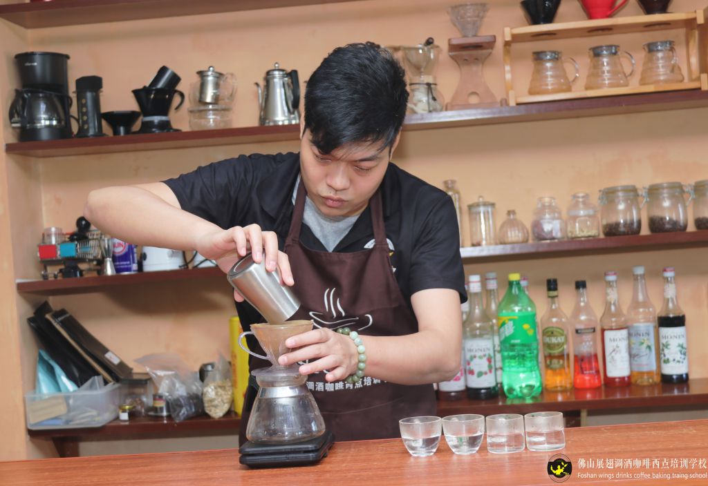 佛山展翅學(xué)院已進(jìn)行全面消毒，請到校參觀
